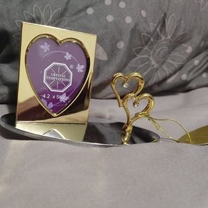Little heart frame on oval mirror